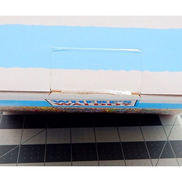 Where’s Waldo? 3000 Piece Jigsaw Puzzle 32" x 45" By Aquarius Sealed - Picture 4 of 7